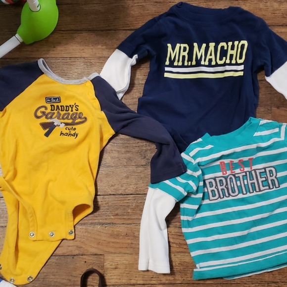 18M Carter's Bundle. - Picture 4 of 7